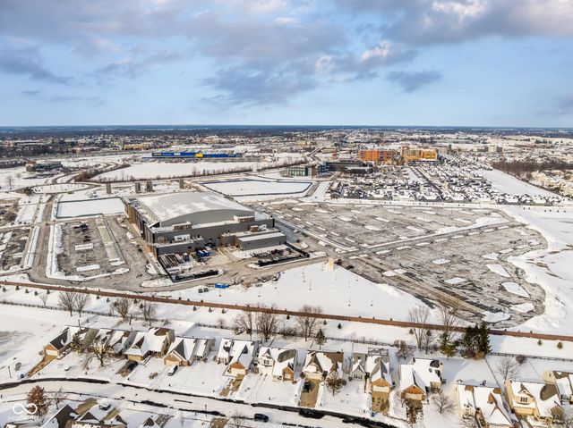 10864 Washington Bay Drive, Fishers, IN 46037