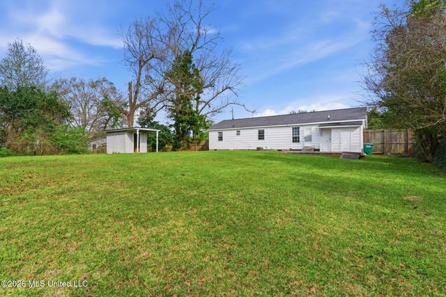 206 Ogilsvie Street, Petal, MS 39465
