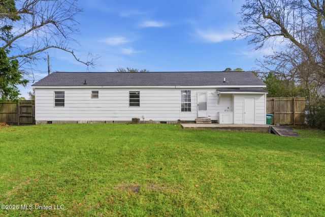 206 Ogilsvie Street, Petal, MS 39465