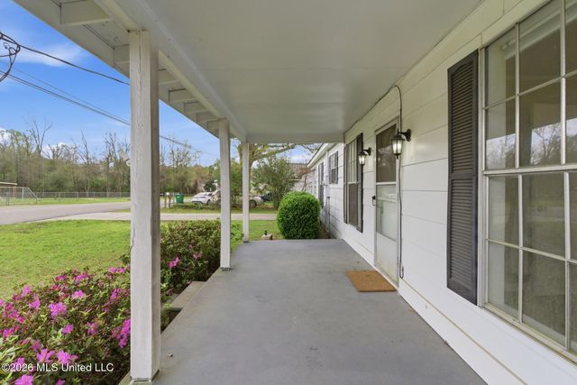 206 Ogilsvie Street, Petal, MS 39465