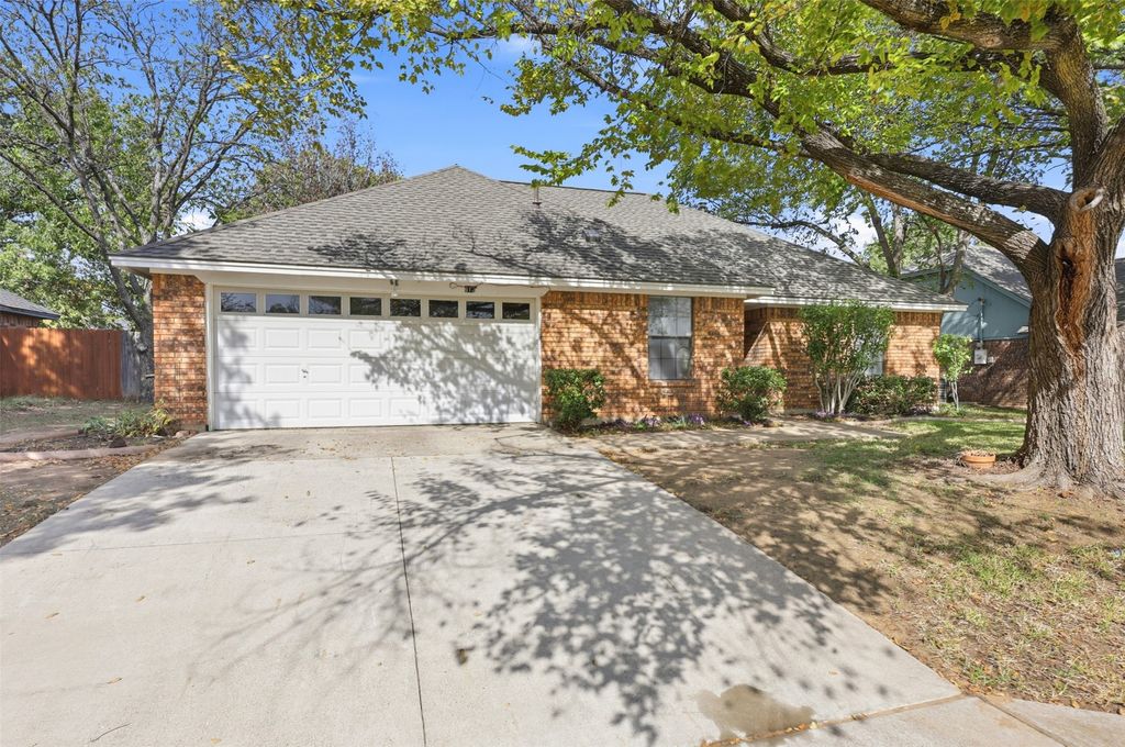 613 Main Street, Roanoke, TX 76262 — photo 2