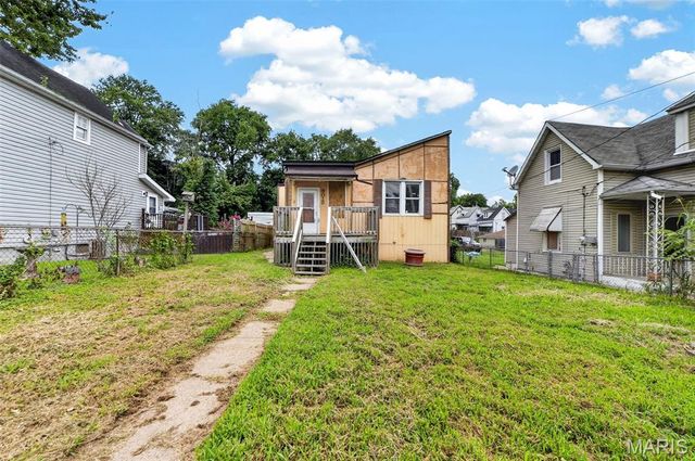 9015 S Broadway, St Louis, MO 63125