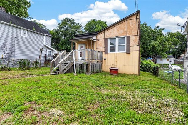 9015 S Broadway, St Louis, MO 63125