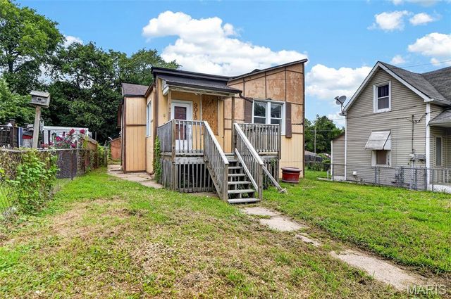 9015 S Broadway, St Louis, MO 63125