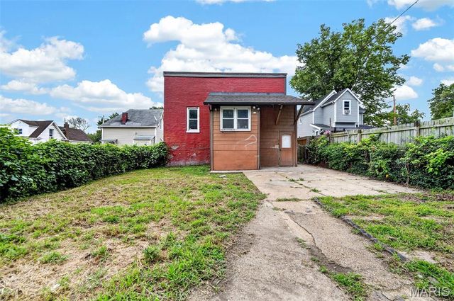 9015 S Broadway, St Louis, MO 63125