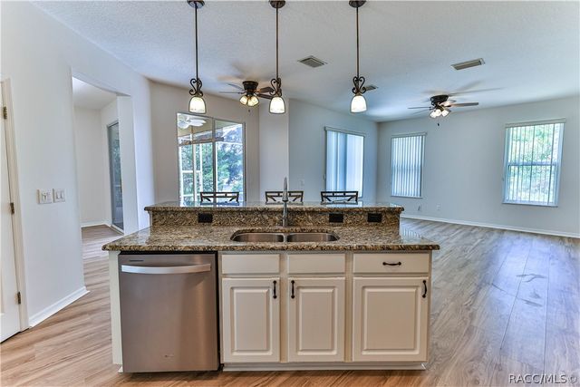 5 GERANIUM Drive, Homosassa, FL 34446