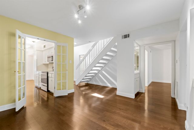 20 Fairway Woods Circle, Maumelle, AR 72113