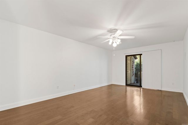 20 Fairway Woods Circle, Maumelle, AR 72113