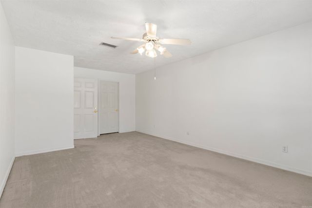 20 Fairway Woods Circle, Maumelle, AR 72113