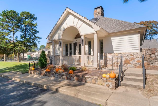 20 Fairway Woods Circle, Maumelle, AR 72113