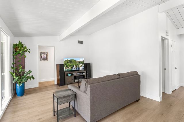 2214 N Spruce Street, Santa Ana, CA 92706