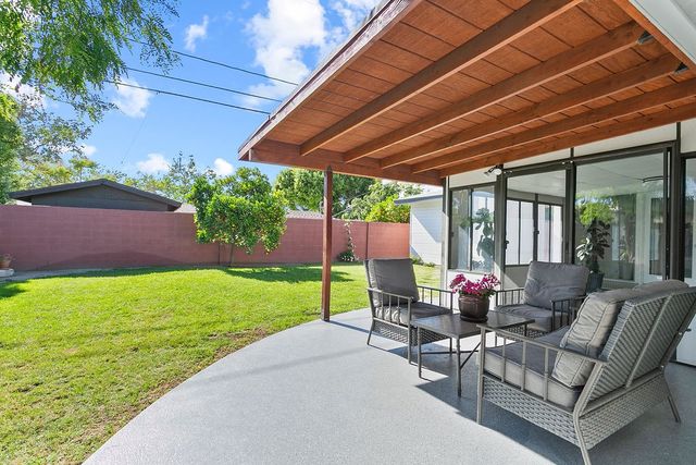 2214 N Spruce Street, Santa Ana, CA 92706