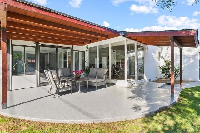 2214 N Spruce Street, Santa Ana, CA 92706