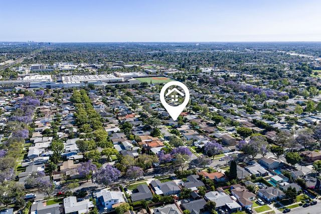 2214 N Spruce Street, Santa Ana, CA 92706