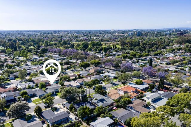 2214 N Spruce Street, Santa Ana, CA 92706