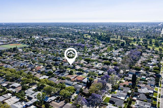 2214 N Spruce Street, Santa Ana, CA 92706