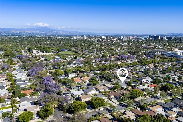 2214 N Spruce Street, Santa Ana, CA 92706