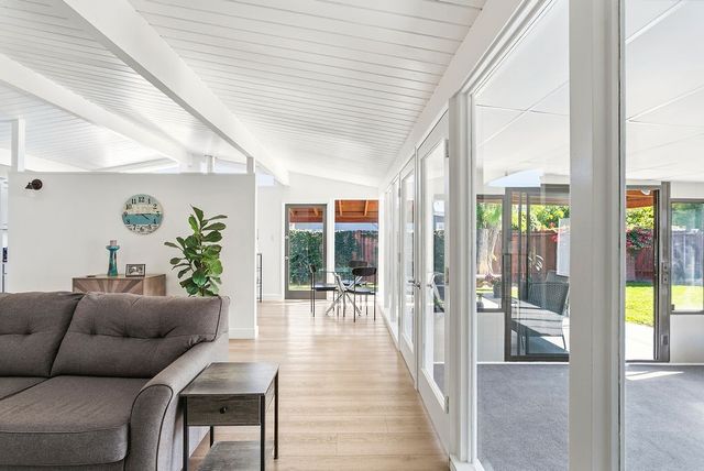 2214 N Spruce Street, Santa Ana, CA 92706