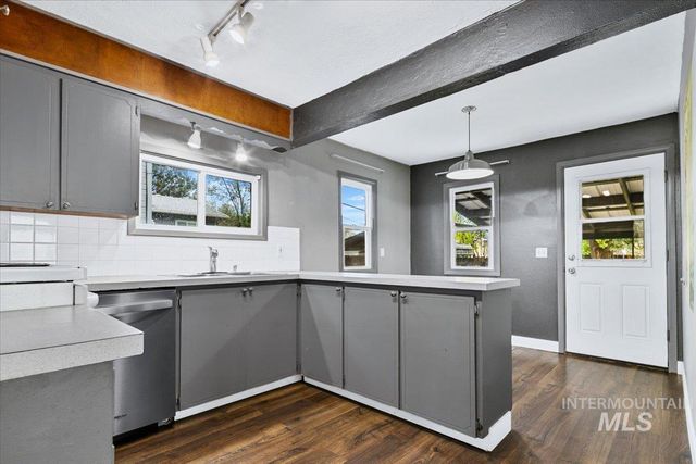 6514 W Post St, Boise, ID 83704