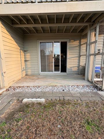 922-A Fairwood Lakes Dr., Myrtle Beach, SC 29588