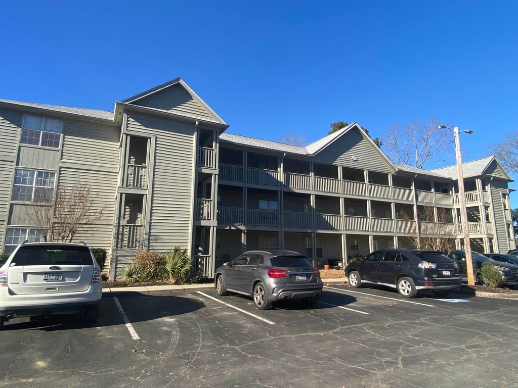 922-A Fairwood Lakes Dr., Myrtle Beach, SC 29588