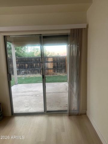 4044 E CARSON Road, Phoenix, AZ 85042
