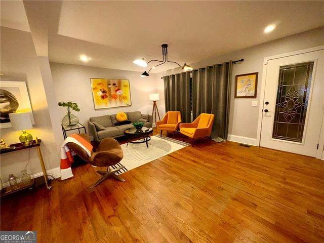 1335 Hillcrest Drive, Sugar Hill, GA 30518