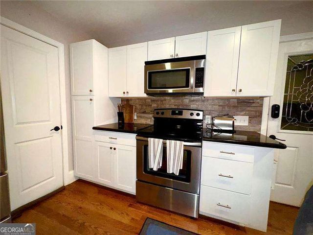 1335 Hillcrest Drive, Sugar Hill, GA 30518