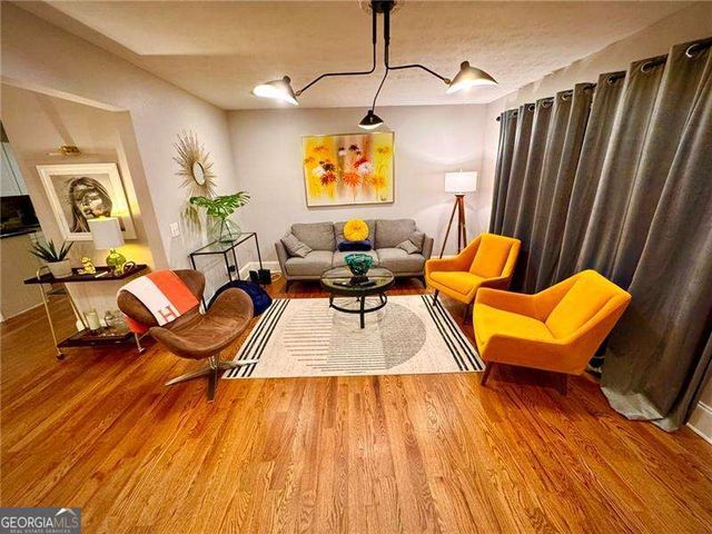 1335 Hillcrest Drive, Sugar Hill, GA 30518