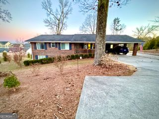 1335 Hillcrest Drive, Sugar Hill, GA 30518