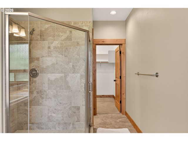 1663 Nw MEDINAH Dr, Mc Minnville, OR 97128