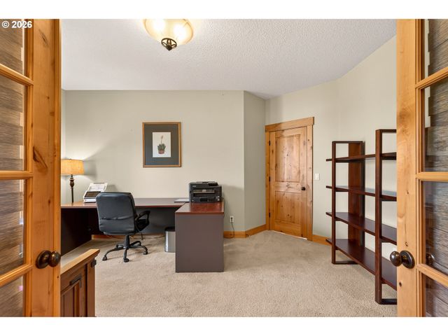 1663 Nw MEDINAH Dr, Mc Minnville, OR 97128