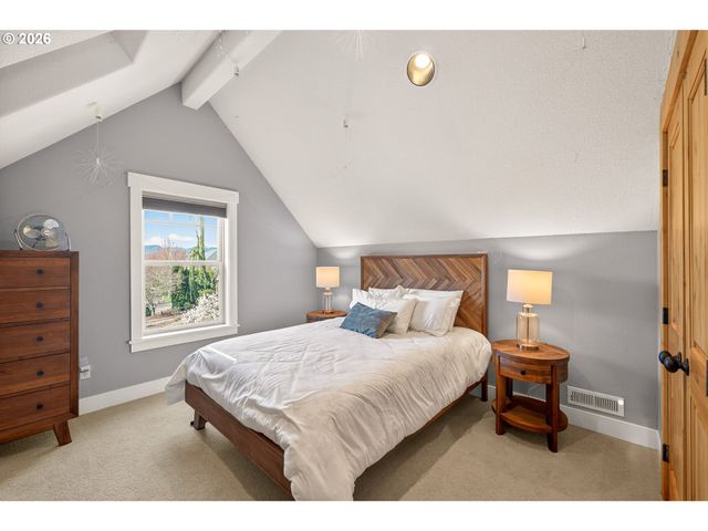 1663 Nw MEDINAH Dr, Mc Minnville, OR 97128