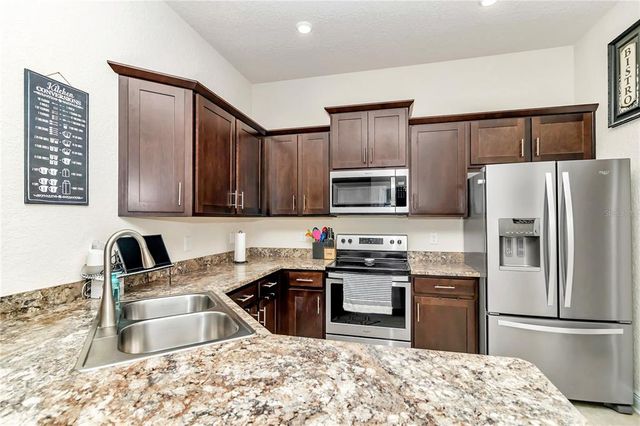 6 DIAMOND COVE COURT, Ocala, FL 34472