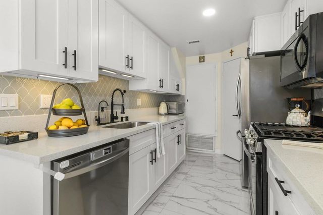1506 Granite Hills Dr C, El Cajon, CA 92019