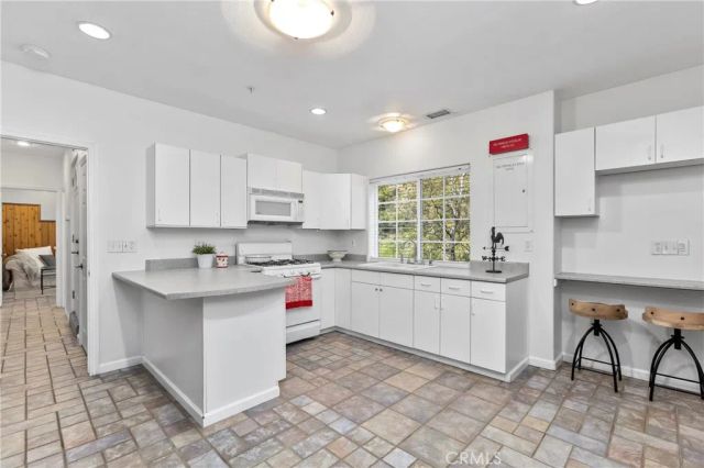 30032 Oak Lane, Silverado Canyon, CA 92676