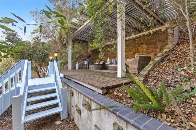 30032 Oak Lane, Silverado Canyon, CA 92676