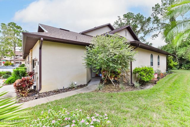121 Dovecote Lane, Daytona Beach, FL 32114