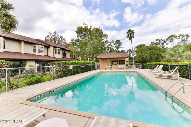 121 Dovecote Lane, Daytona Beach, FL 32114