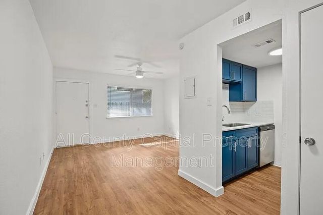 502 W 35th ST 203, Austin, TX 78705