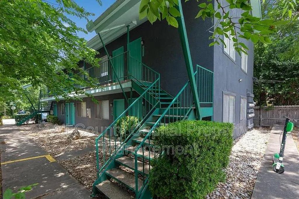502 W 35th ST 203, Austin, TX 78705