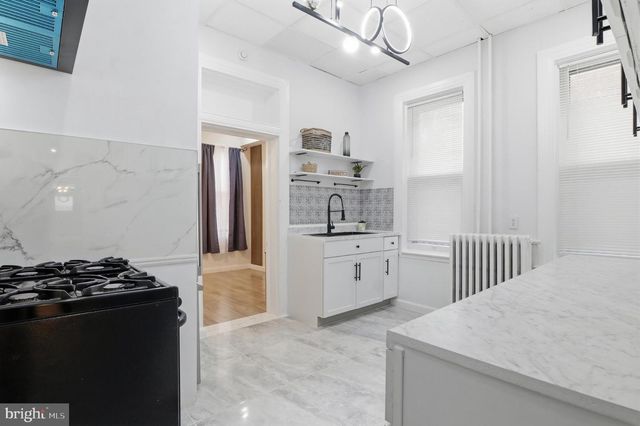 727 W KING ST, York, PA 17401