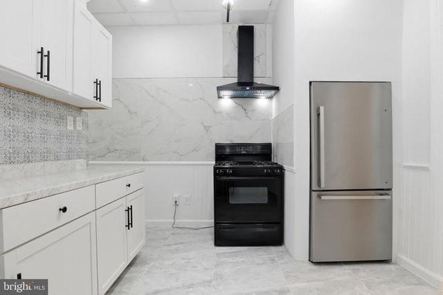 727 W KING ST, York, PA 17401