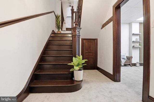 727 W KING ST, York, PA 17401