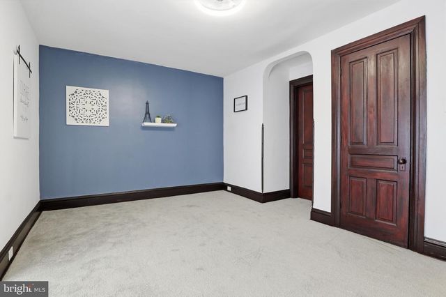 727 W KING ST, York, PA 17401