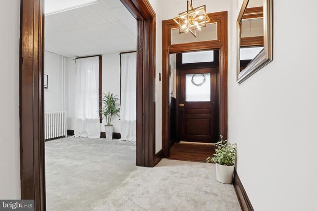 727 W KING ST, York, PA 17401