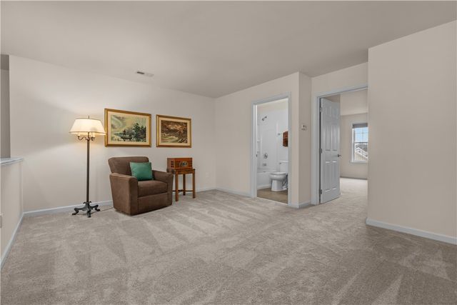 137 Freedom Ln, Ohio Twp, PA 15143