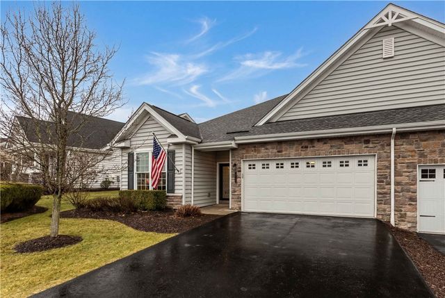 137 Freedom Ln, Ohio Twp, PA 15143