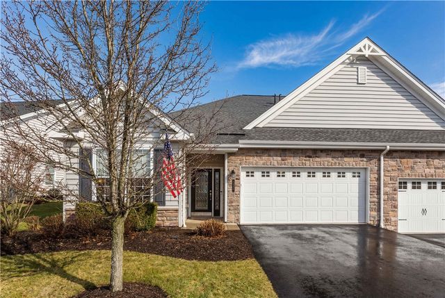 137 Freedom Ln, Ohio Twp, PA 15143