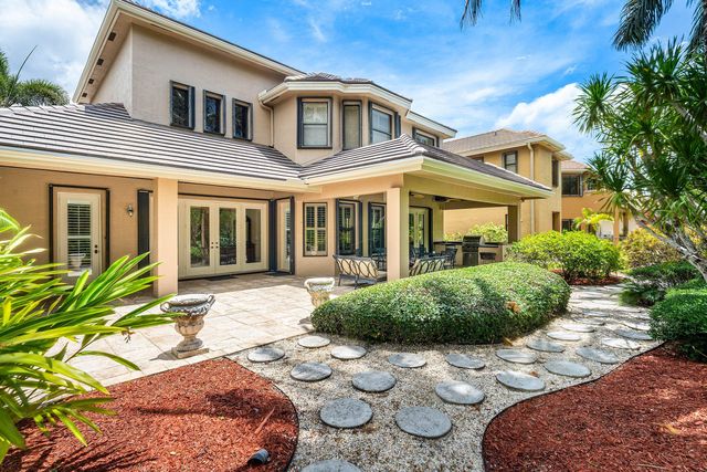 10380 Trianon Place, Wellington, FL 33449